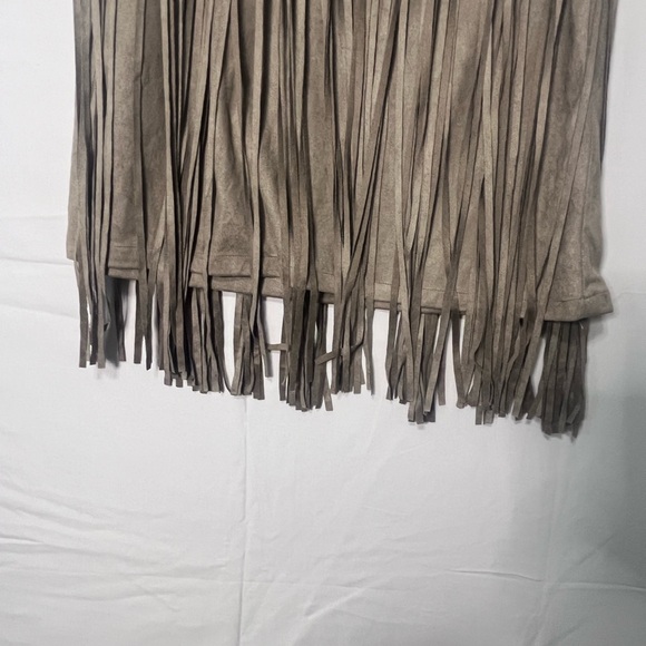 Love Riche large NWT suede like sleeveless dress with fringe. (J) - Picture 7 of 7